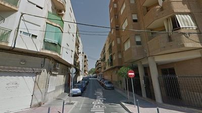 Detenido por matar a su madre y apuñalar a su  padre en Sant Vicent del Raspeig (Alicante)
