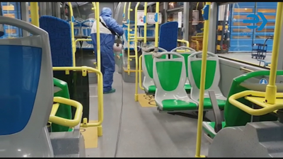 Desinfección completa de los autobuses de la EMT en Madrid para evitar contagios