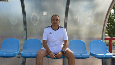 Un repaso con Javier Baños a sus 30 años en los banquillos del fútbol madrileño