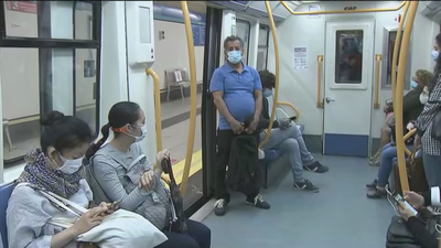 Los madrileños ya pueden ocupar todos los asientos en el metro, cercanías y autobuses