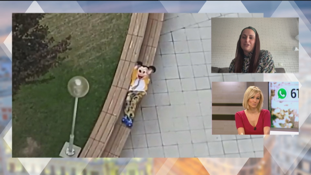 Una sorpresa para Johanna, la joven de Viila de Vallecas que alegraba el confinamiento a los niños