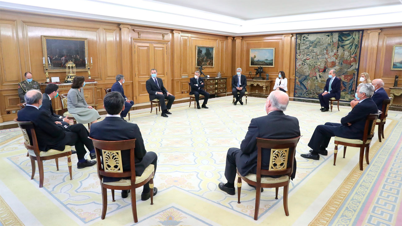 El rey elogia la respuesta de las empresas españolas ante la crisis