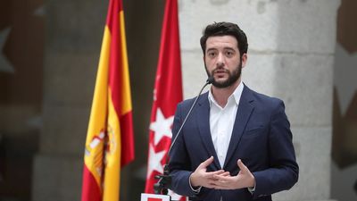 César Zafra: “Es indecente que se criminalice la gestión de la Comunidad con las residencias”