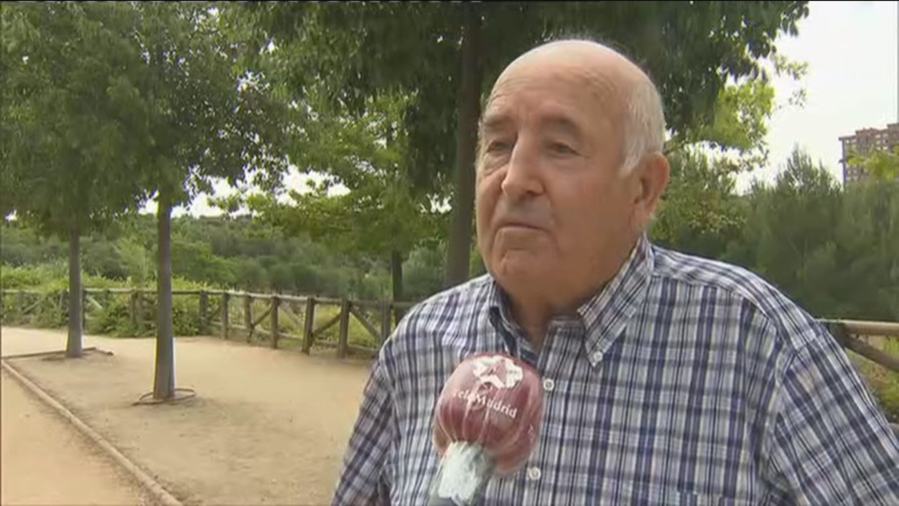 Jacinto y una historia de solidaridad en Moratalaz tras un libro olvidado