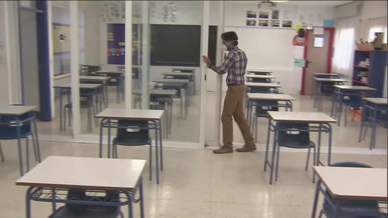 Madrid rechaza por inviable e insuficiente el plan de Celáa para la vuelta a las aulas en septiembre