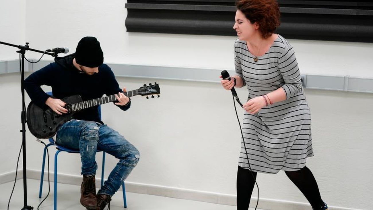 Un local donde ensayan los jóvenes músicos madrileños