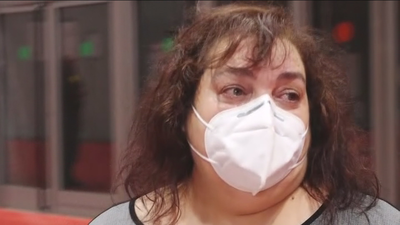 Emotivo reencuentro entre la última paciente de Ifema y sus enfermeras