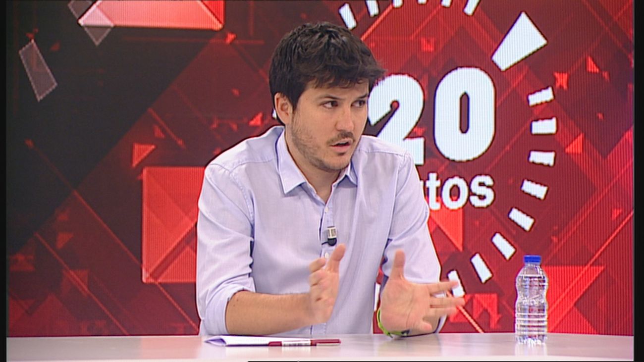 Pablo Gómez Perpinyá en una entrevista en el plató de 120 Minutos