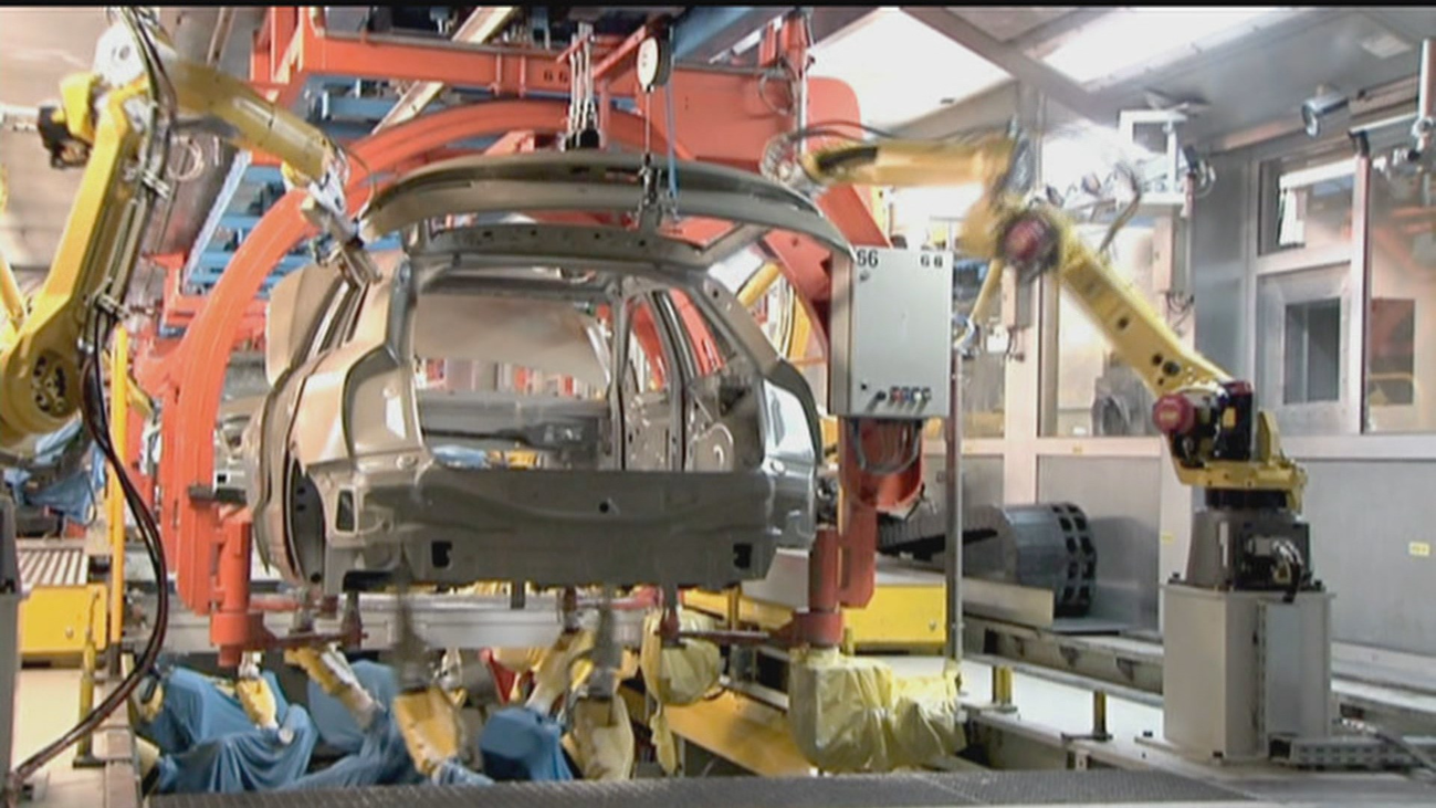 El Gobierno presenta un plan de 3.750 millones para el sector del automóvil