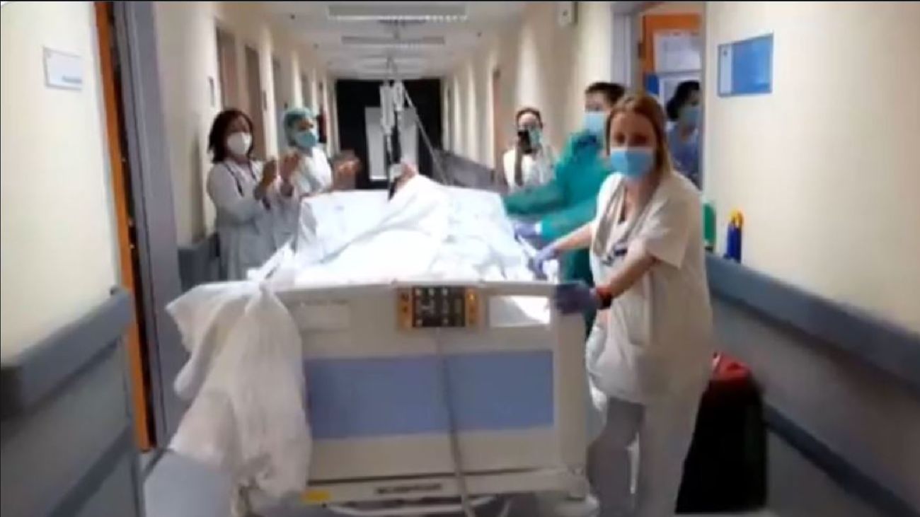 Traslado de un paciente de la UCI