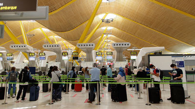 "No hay ningún caso confirmado de contagio a bordo de un avión"