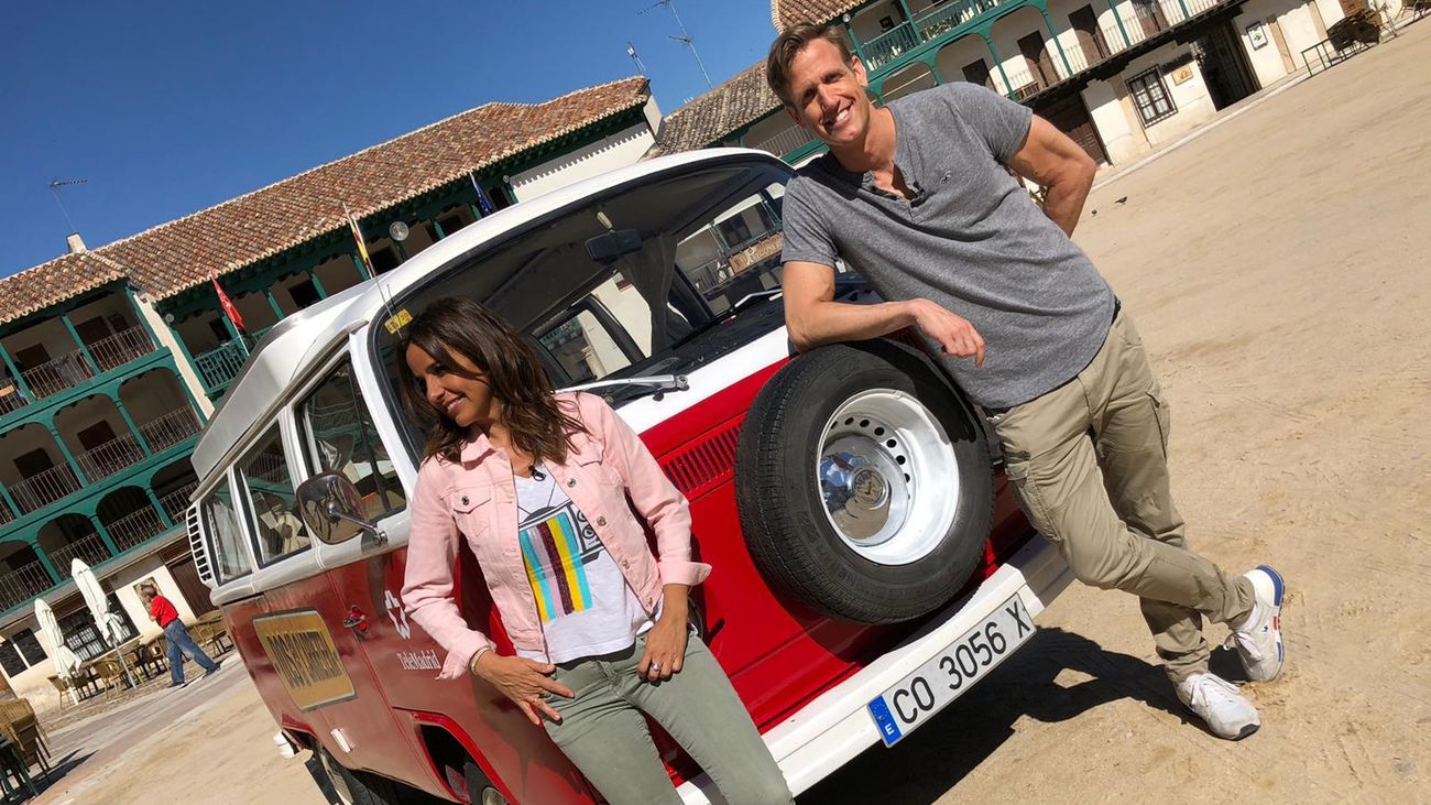 Carmen Alcayde y Óscar Martínez, en 'Dos en la carretera'.