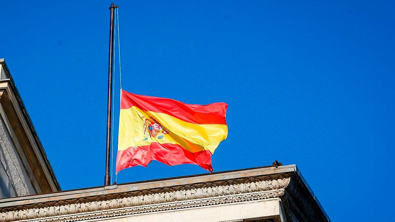 "Nadie nos ha invitado al homenaje y casi lo agradecemos, son paripés políticos"