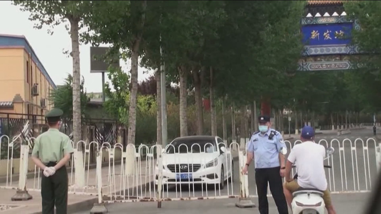 Pekín cierra parcialmente la capital tras el último rebrote