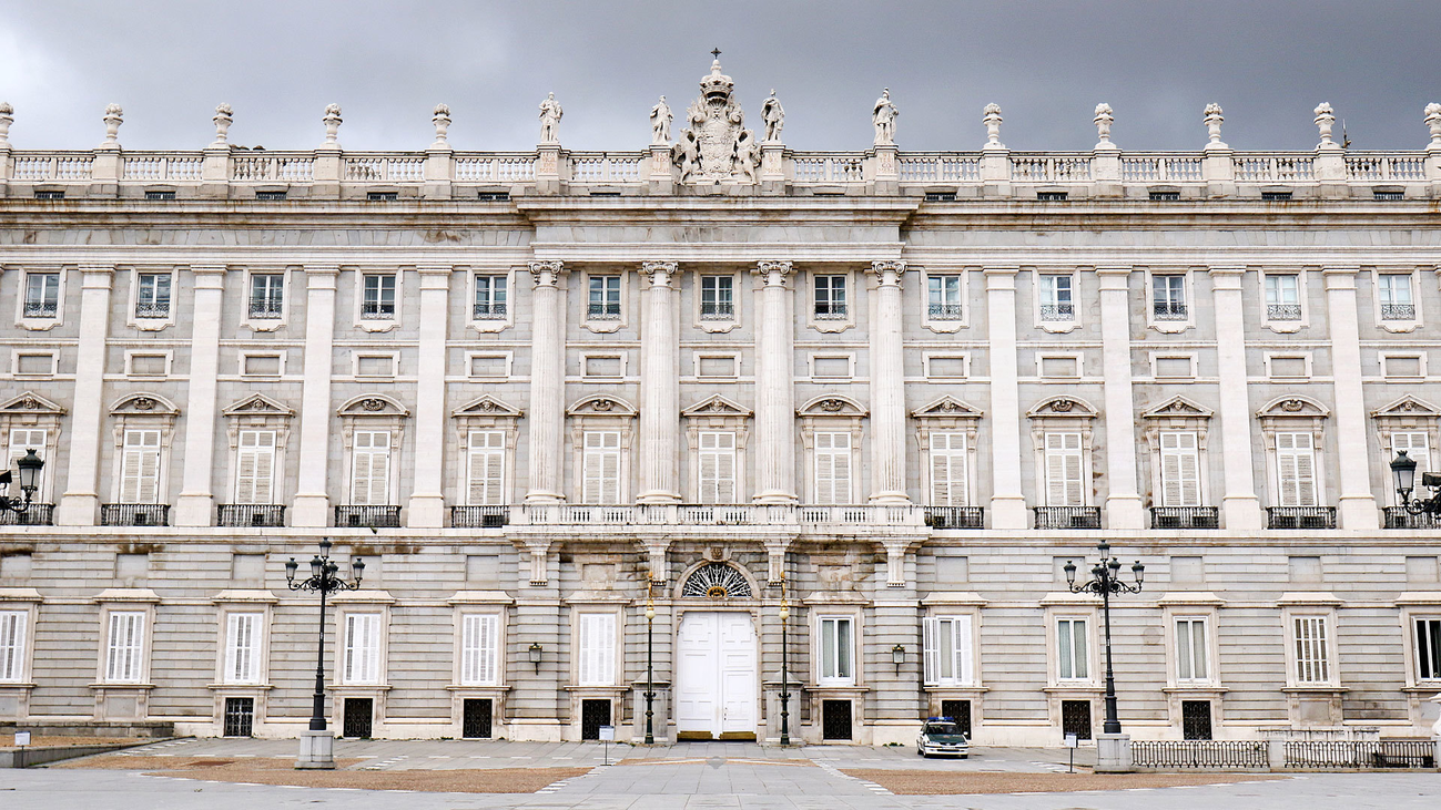 La ceremonia de Estado por las víctimas de la Covid-19 se celebrará en la  plaza de la Armería del Palacio Real