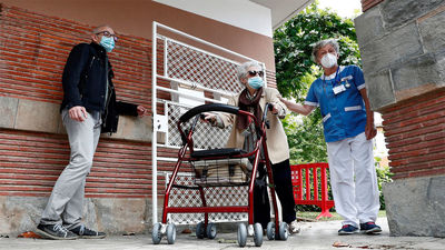 Gobierno y Comunidades abordarán un nuevo modelo de residencias antes de septiembre