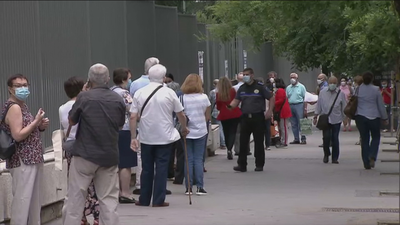 Largas colas para el 20% de rezagados de la declaración de la Renta