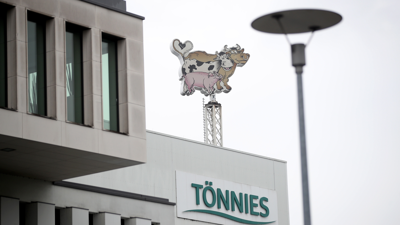 Preocupación en Alemania por un brote de más de 600 contagiados en una cárnica