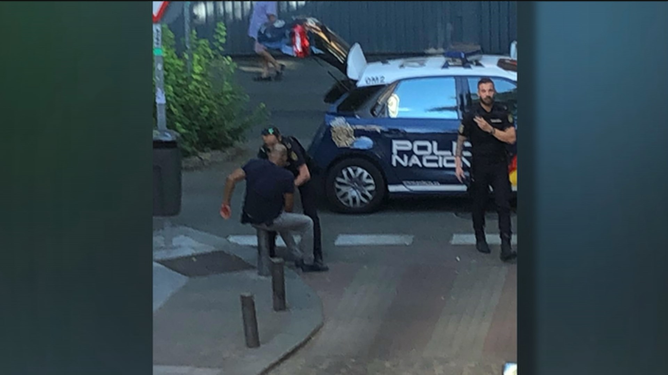 “Le disparó una persona que corría tras él a pie”, dice un testigo presencial del tiroteo de Villaverde