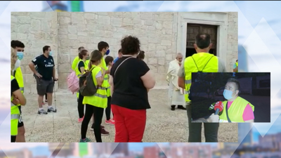 Los peregrinos de Villaconejos y Chinchón llegan al Cerro de los Ángeles tras diez horas caminando de noche