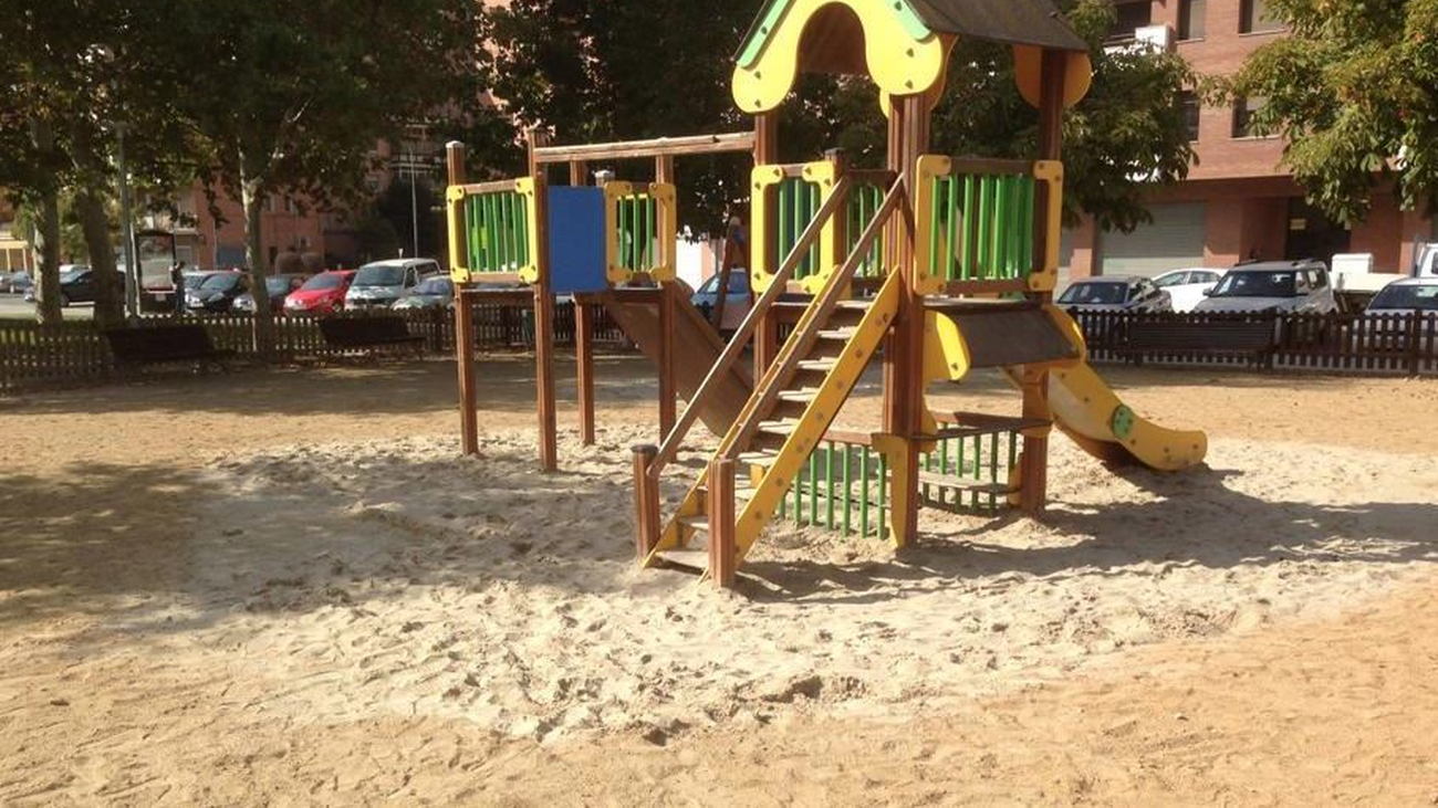 En los parques infantiles, solo una persona cada cuatro metros cuadrados