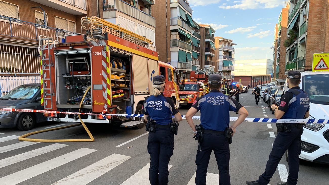 12 personas intoxicadas por inhalación de humo en un incendio en San Blas