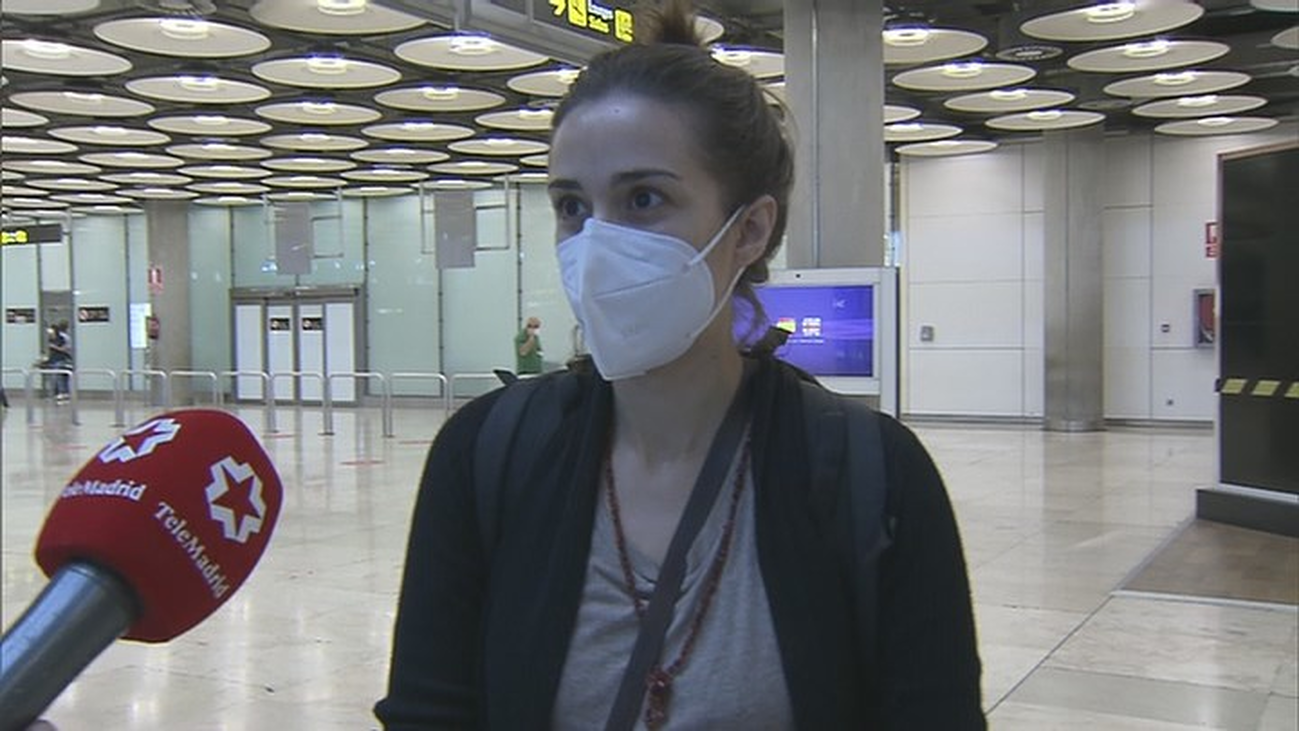 La nueva normalidad llega a Barajas que recibe los primeros turistas