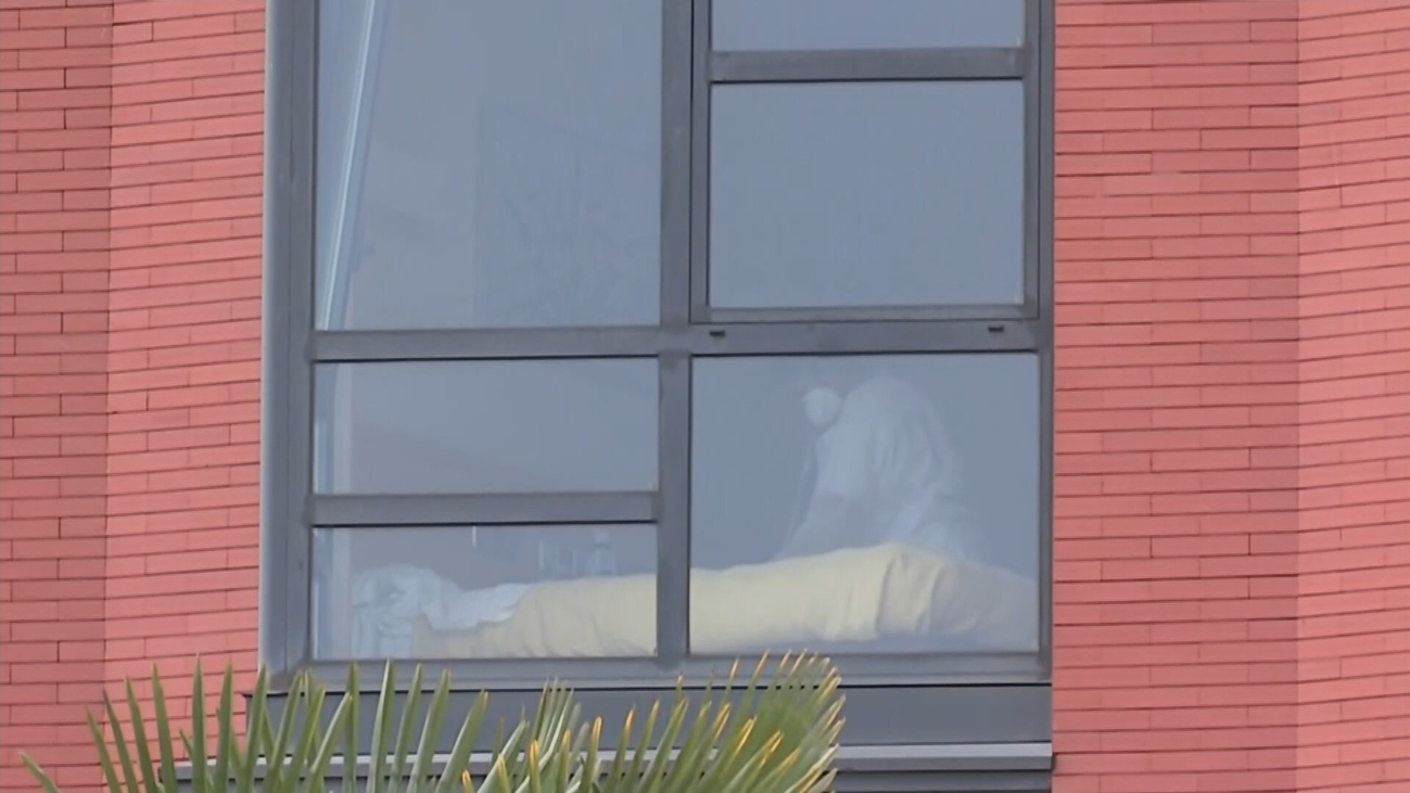 Varias sociedades médicas defienden su actuación en la derivación de pacientes de residencias