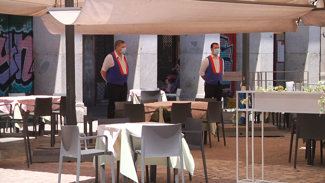 La Plaza Mayor, pocos visitantes y sin turistas extranjeros