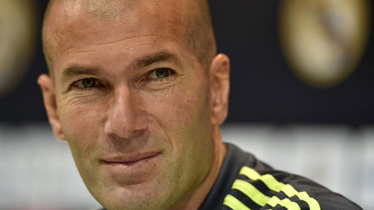 Zidane: "Un día los árbitros, otro los horarios, siempre pasa algo"