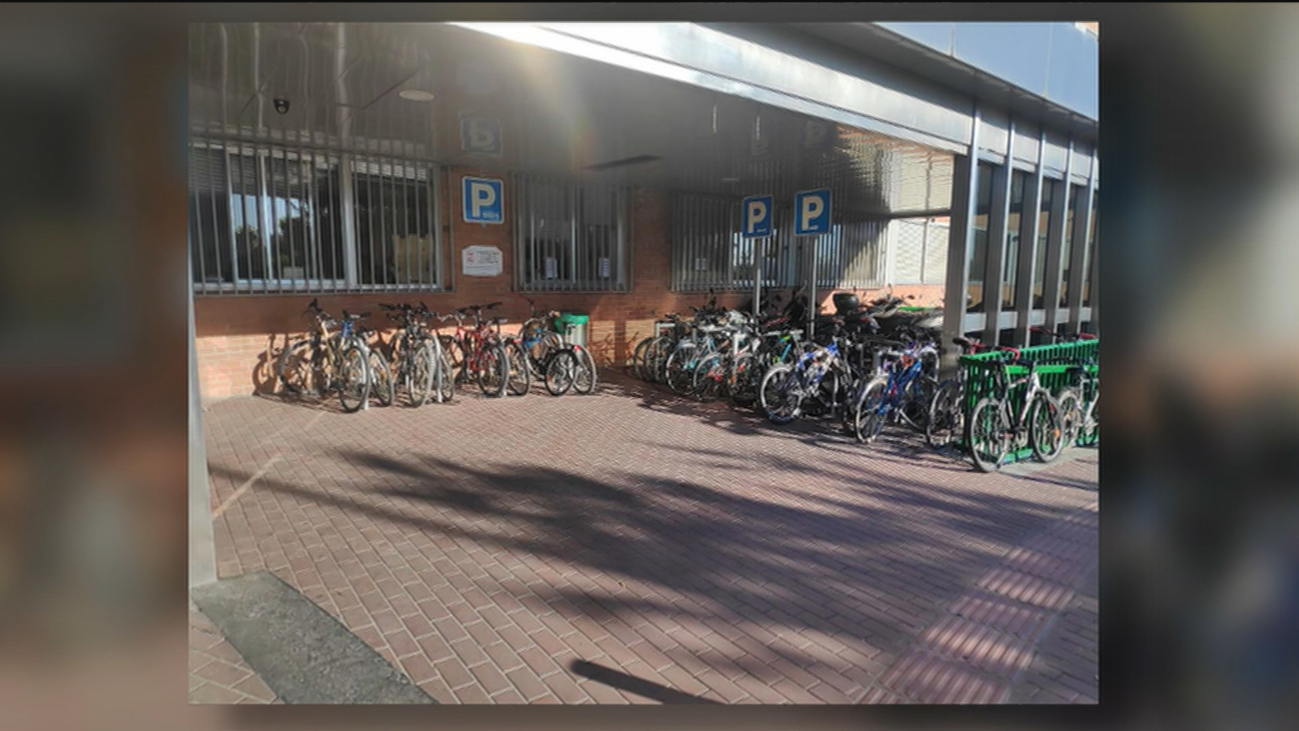 Los sanitarios del Hospital 12 de Octubre reclaman un aparcamiento para sus bicis