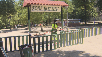 Madrid no reabre todas sus áreas infantiles al no poder desinfectar a diario