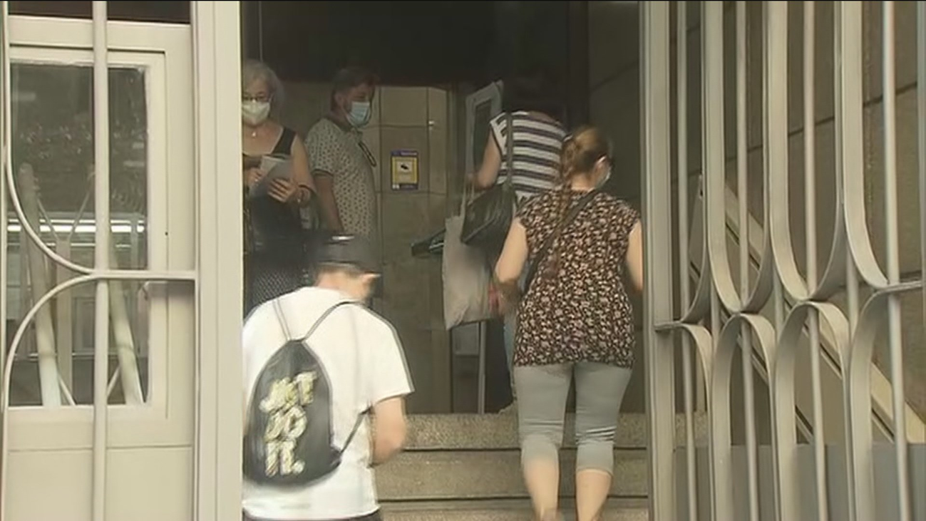 Quejas por los retrasos en el primer día de apertura de las oficinas de la Seguridad Social