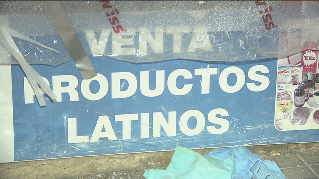 Destrozan un locutorio de Lucero durante un atraco