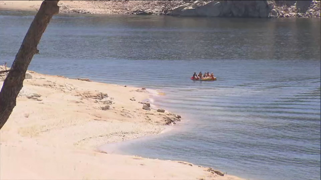 Los controles evitan que el pantano de San Juan se llene de bañistas