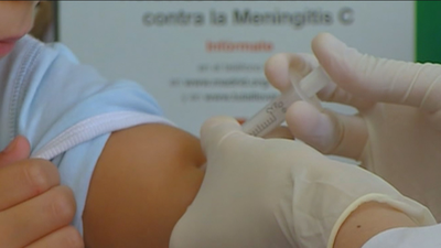 Los pediatras piden la colaboración de los padres para agilizar la vacunación infantil