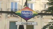 La estación de metro de Chueca lucirá el símbolo LGTBI de manera permanente