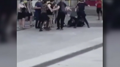 Tres policías heridos a golpes y patadas cuando procedían a una detención en Lavapiés