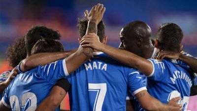 El Valencia amenaza al Getafe y al futuro de Bordalás