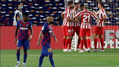 2-2. El Atlético aleja al Barça de LaLiga