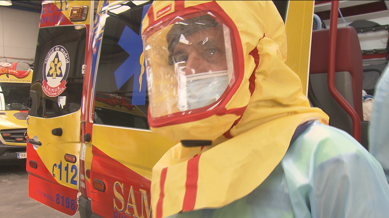 Escafandras en asistencia extrahospitalaria para proteger a los sanitarios madrileños