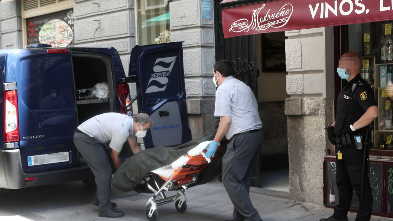 Una mujer mata a su hijo en un hostal de Madrid y luego se suicida