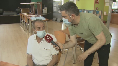 Abren en Madrid los centros de mayores, con precauciones y limitación de servicios