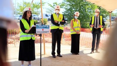 Ayuso anuncia que recurrirá la resolución de Sanidad sobre los controles de aeropuertos como Barajas