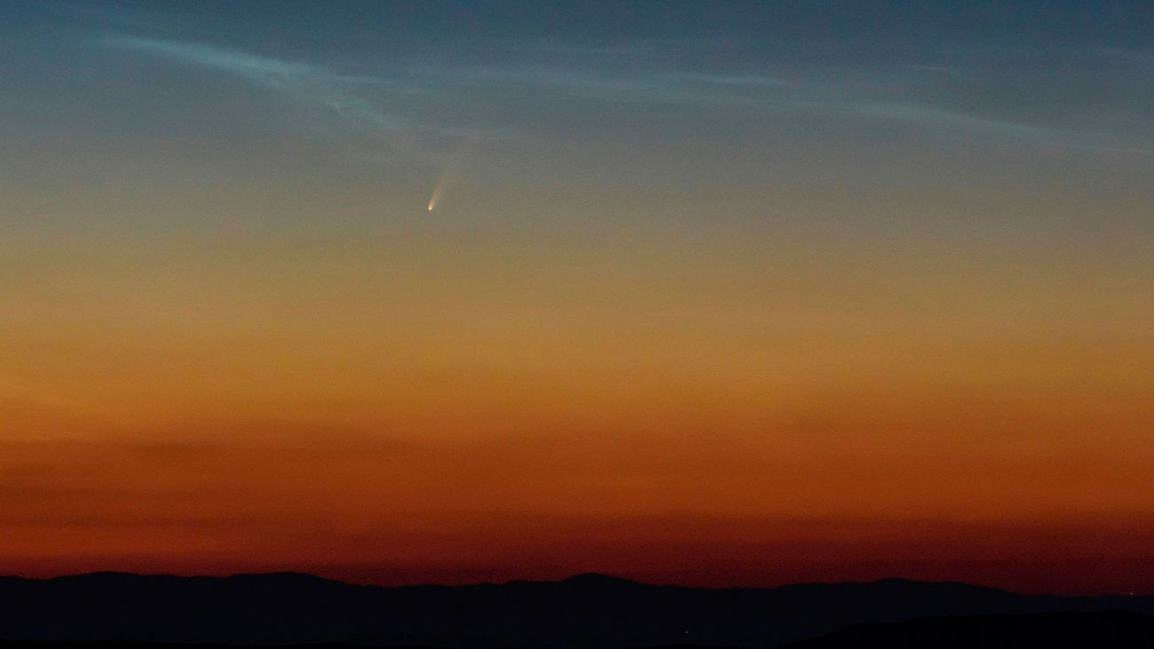 El cometa Neowise, sobre el cielo de Hungría