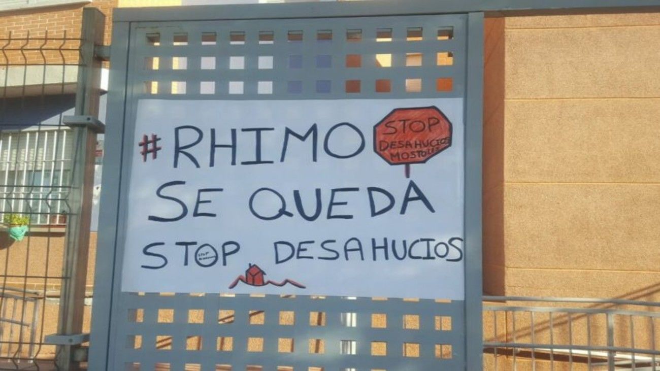 Desahucian a mujer con dos hijos menores de una vivienda okupada en Arroyomolinos