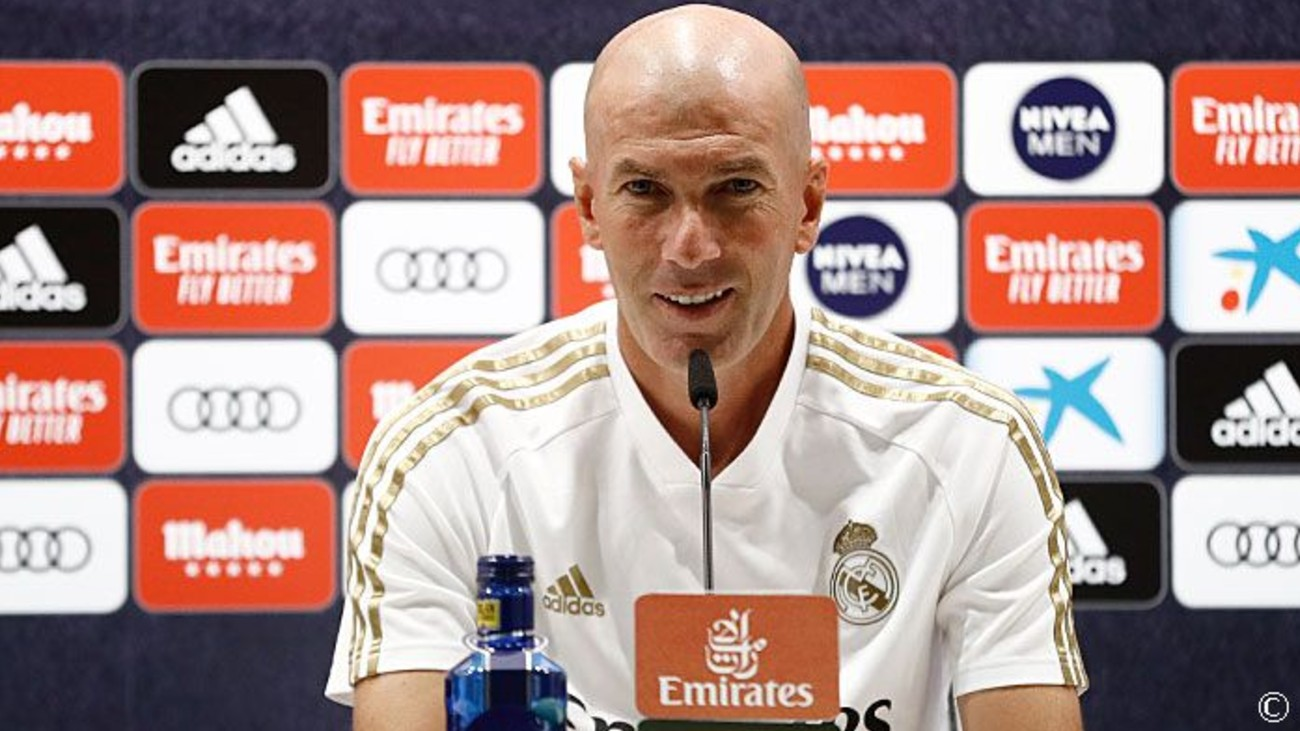 Zidane califica de "locura" jugarse LaLiga en cuatro partidos en once días
