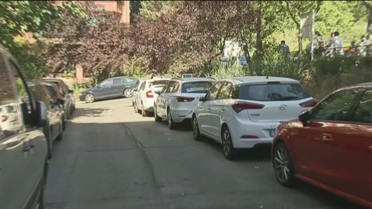 Polémica en Sanchinarro entre taxistas y vecinos por la falta de aparcamiento