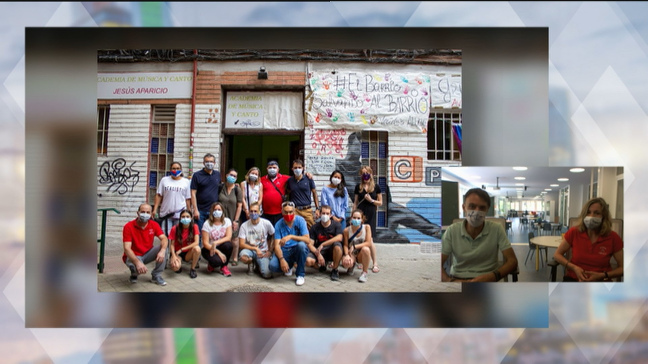 Dos colegios de Carabanchel y uno de Alameda de Osuna donan 3.000 euros a familias sin recursos de Aluche