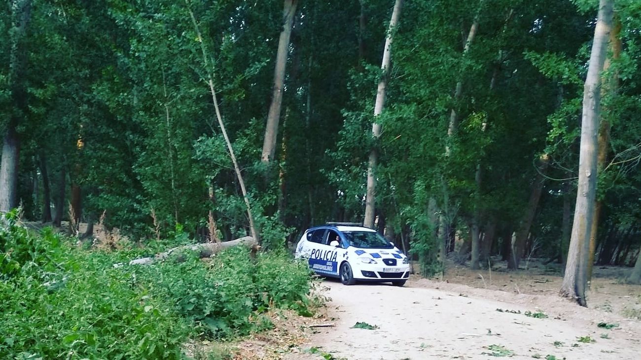 La Policía de Arroyomolinos salva  la  vida de  un bebé cuando se atragantaba